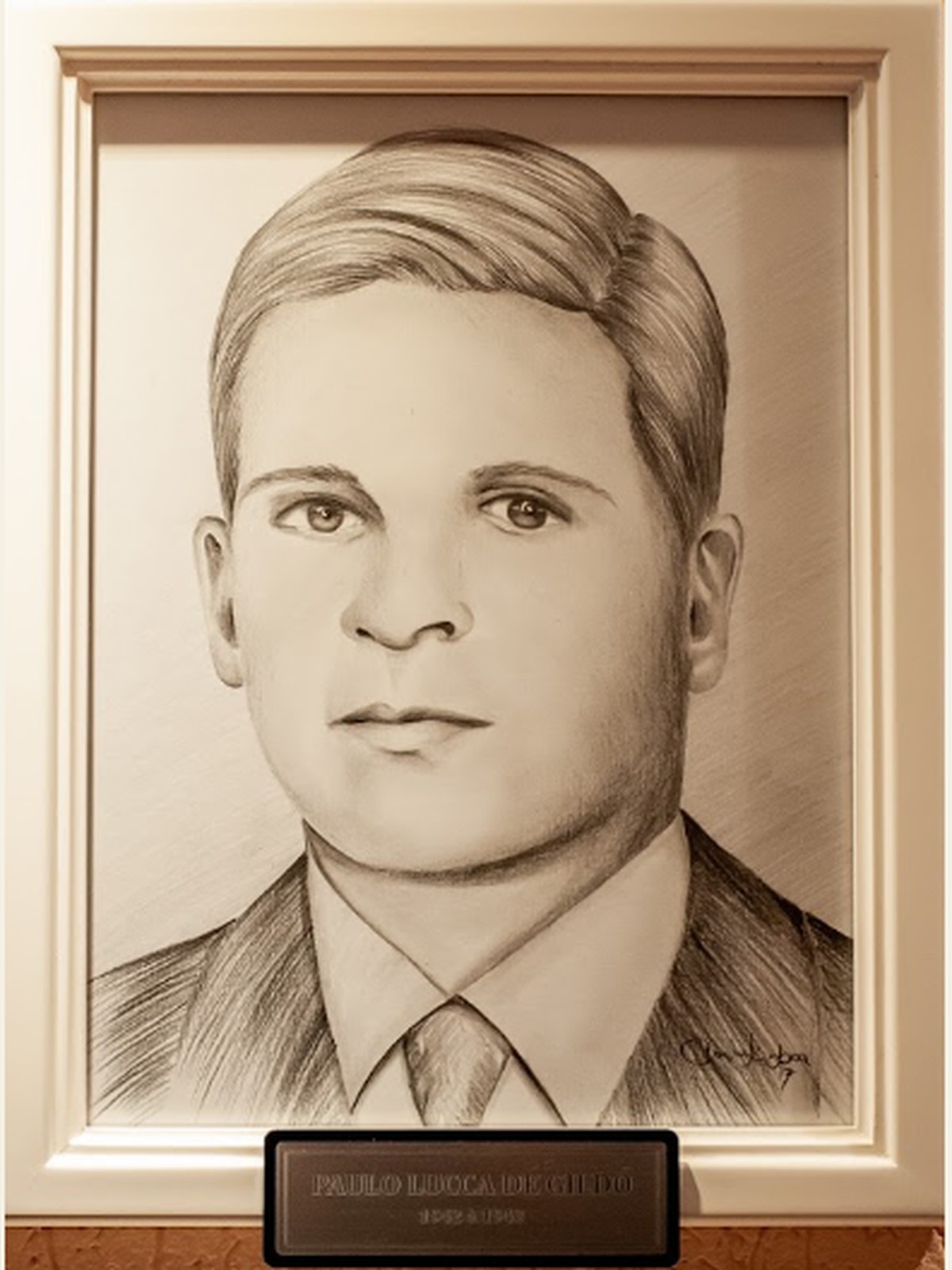 Retrato oficial de Paulo Lucca de Gildo