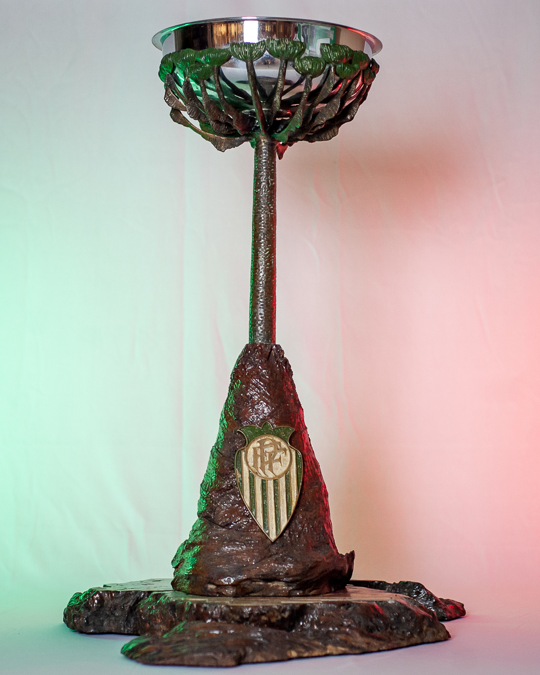 1º Troféu Definitivo da Taça Paraná — patrimônio permanente do Trieste Futebol Clube